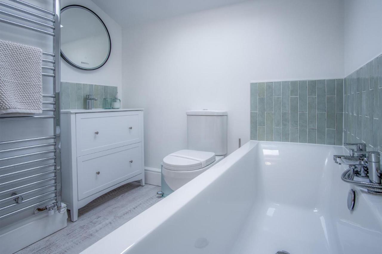 Noe Acre - 3 Bedroom Cottage - Тенби Экстерьер фото