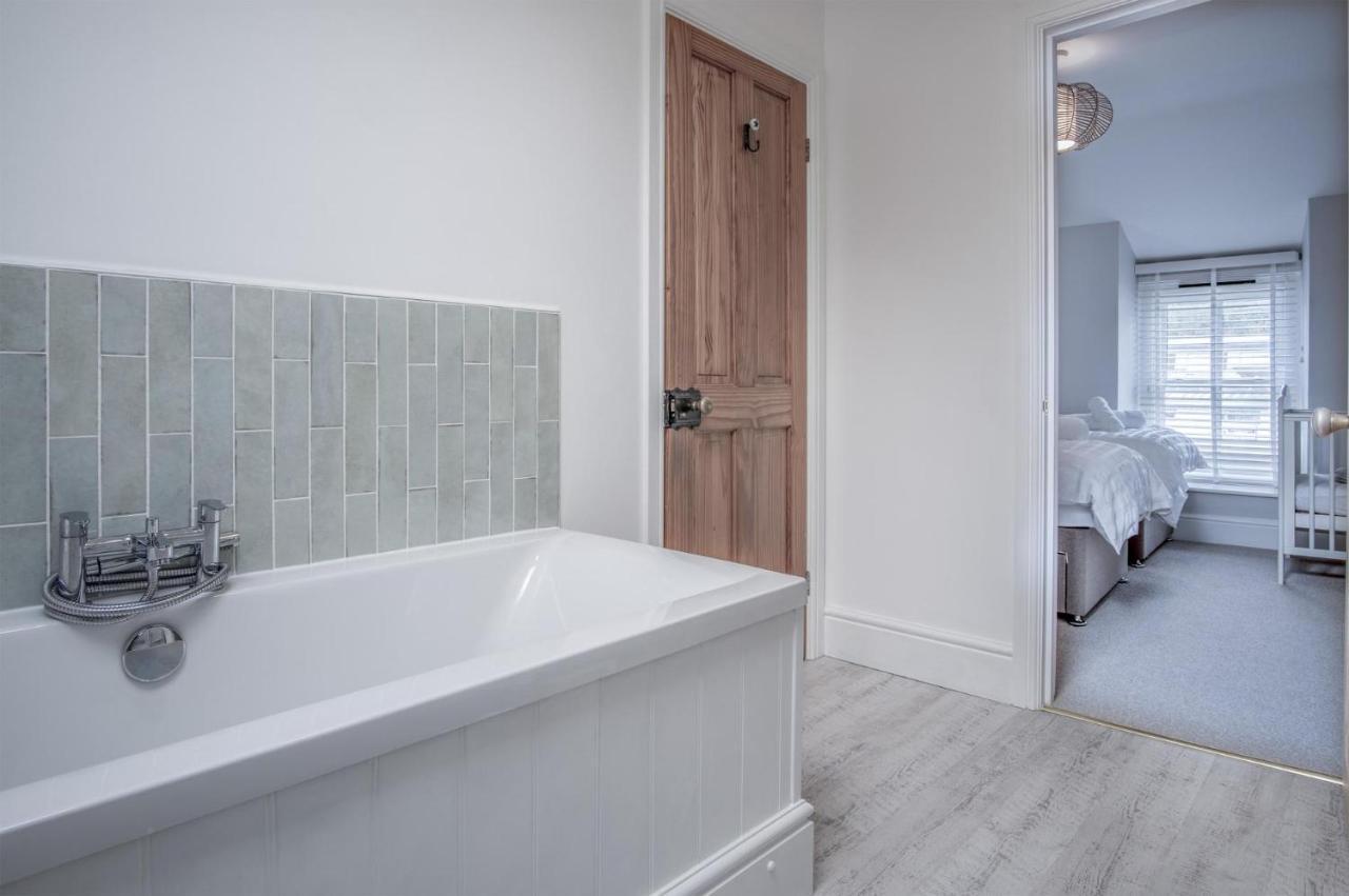 Noe Acre - 3 Bedroom Cottage - Тенби Экстерьер фото